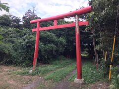 目的地の長九郎稲荷神社をようやく見つけました。
読み方はちょぼくりいなりじんじゃ。