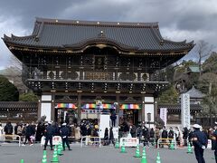 せっかくなので成田山新勝寺へ

参拝の列が参道のほうまで伸びてましたが時間が無いので並ばず

