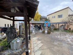 お墓があります。