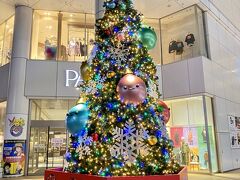 仙台駅北隣、PARCOエントランスのクリスマスツリー
