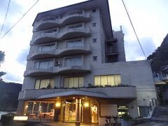 16:45
今宵の宿です。

下田温泉/下田海浜ホテル(伊東園ホテルズ)。
ここは、11月5日に泊まったばかりで、今回は3回目となります。