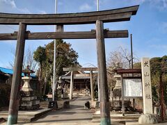 今回最後の神社参り、犬山神社
歴代犬山城主と戦没者の英霊が祀られているそうです。
無人なので、お参りのみです。