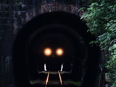 駅から歩いて、トンネルが3つ連続するスポットへ。
