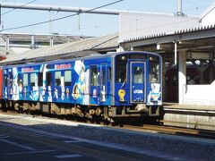 鬼太郎列車に乗って来た同じ駅に名探偵コナン列車もいました。