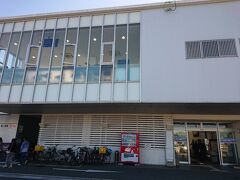 大島港渡船ターミナルに帰ってきました。
ここでレンタルした自転車を返却します。

出航時間が迫っており、急いでチケットを購入します。