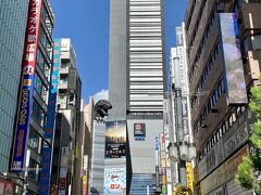 【新宿東口のゴジラロード】

ゴジラロードはもともと「セントラルロード」と呼ばれていた通り。
