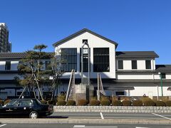 岩槻駅の東口。