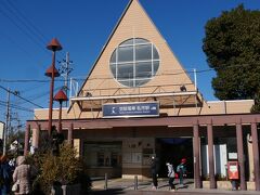 樟葉駅から枚方市駅へ、そこから交野線の乗り換えます。
ワンマン、普通列車だけの京阪電車の中のローカル線です。

終点の私市駅