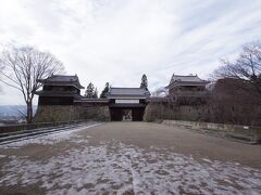 上田城に到着、東虎口櫓門