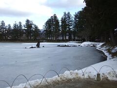 毛越寺の浄土庭園
仏堂と苑池とが一体として配された庭園