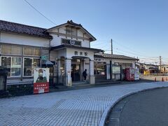 「現在の」石川線の終着駅、鶴来駅。
大正４年から使われている、古い駅舎。