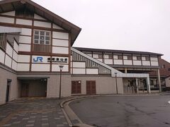 京都駅から新しくできた梅小路京都西などを通過し
嵯峨野線 嵯峨嵐山駅へやってきました。