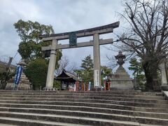 大阪から30分ほどで京都に到着。昼寝するには、丁度いい時間でした、ホテルに荷物を預けてから、豊国神社に。