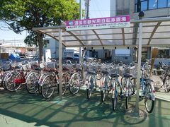 こちらがレンタサイクル用の自転車。
どれも割と綺麗。
台数も結構ある。
今回観光をしている時に同じレンタサイクルしている人をお一人だけ見かけた。
レンタサイクルとても便利だからもっと普及してほしいなぁ。