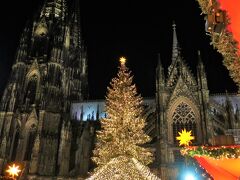 am Kölner Dom（ケルン大聖堂前のクリスマスマーケット）