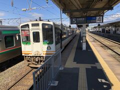 会津若松に到着。
ここからは乗り放題パスを一時放棄して、会津鉄道・野岩鉄道・東武鉄道と乗り継ぎ日光へ。