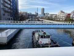 水門が見えています。水門の向こうは隅田川と合流する