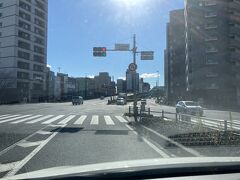 友人と合流。

駅の方へ戻ってきました。この辺りに芭蕉の石碑があるそうです。最終的に600里（2400k）、日数にして150日間をかけた奥の細道の出発点です。