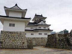 酔い覚ましに富山城まで歩いてきた。

富山駅から富山城は徒歩10分ちょっとってとこ。