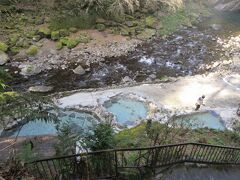 大滝温泉天城荘の露天風呂。
昼間入るのには勇気いります。