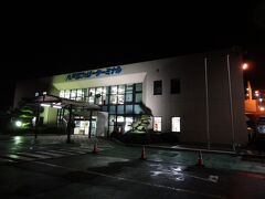 5:00
北海道苫小牧からフェリーで7時間30分。
青森県八戸フェリーターミナルに到着しました。

まだ、真っ暗ですね。