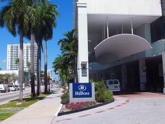 ヒルトン マイアミ ダウンタウン(Hilton Miami Downtown)

マイアミシティとビスケー湾ボートクルーズツアーの集合場所です。
(Gray Line: Miami City Tour and Biscayne Bay Boat Cruise)
