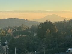 宿から見えた桜島、展望が悪いのではなく、到着した日の視界が悪かったと判明