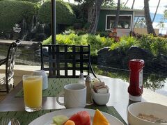 ２日目！
この日の朝ご飯はホテル内でバイキングに行きました。
フルーツも沢山ありましたよ。