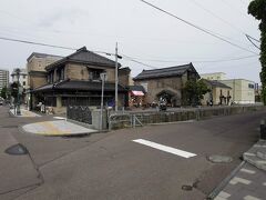 しばらく堺町通りをブラブラ。雰囲気のある建物が並んでいました。