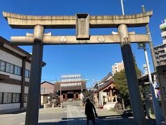 「鶴見神社」にやって来ました。



