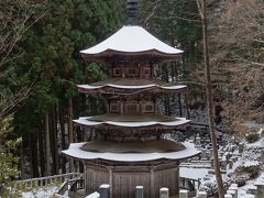 安楽寺の国宝三重塔