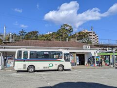 9時半ごろ宿を出発。JR東海道線で1駅移動して真鶴に到着。