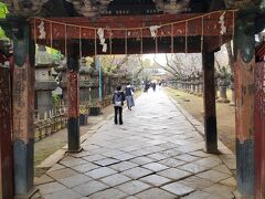 上野東照宮へ向かいます