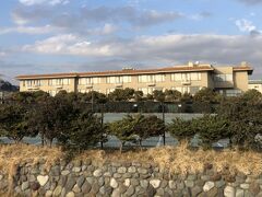 名残惜しいのですが、チェックアウトして海岸沿いへ。
