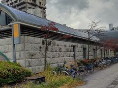 翌日は仲間たちと広島の縮景園に行く予定にしていたので、アストラムラインの城北駅で下車し徒歩で縮景園に向かった。城北駅は縮景園の最寄り駅ではないが、実家の路線ではいちばんちかい。とはいえ徒歩15分から20分ほどかかる。まあ散策にはちょうどよい