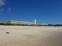 沖縄久米島イーフビーチホテルと砂浜