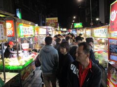 17:51
自転車で寧夏路夜市に出発。