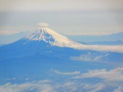 富士山の北斜面は、全面雪に覆われていた。