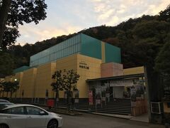 鳥取市歴史博物館のやまびこ館。ファナックの工場ではありません。