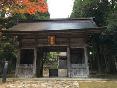 鳥取東照宮の神門まで来ました。