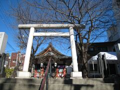 今戸神社から西へと歩き、浅草富士浅間神社へとやって来ました。