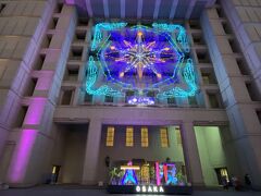 「大阪市役所正面」
イルミネーションファサード