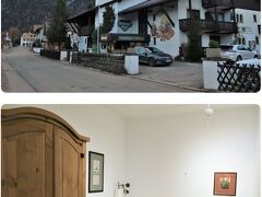 □1/1 - 1/2（1泊）
▼HOTEL
Mittenwald泊「Gästehaus Bichlerhof」：78.00 EUR

家族経営のゲストハウスです。年末年始のスキーリゾートで、この立地でこの価格は奇跡。シャレ―風の建物で、サウナ、プール付きで、部屋は庭付きでした。

バイエルン州の宿泊施設も現時点では2Gルールです。到着時には既に体力の充電切れで、部屋に入るなり出発時に駅でもらったお菓子をつまみ、シャワーを浴びて19時には気絶するように就寝しました（笑）
