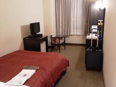 今回は宮島コーラルホテルに宿泊！宮島内のホテルは、今回のプランに入ってなかったので・・・。でも、お部屋も狭くなく、快適！
