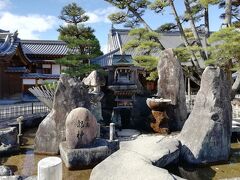 厳島神社を出て、龍神さまにお参りします。