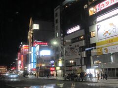 22：20　 上野駅着

京成口にバスは停車。

添乗員さんと運転手さんとご挨拶。