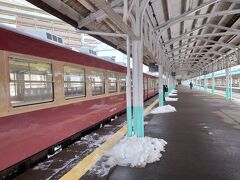 ★14:31
市振発急行電車の終点、直江津駅に到着しました。ですが413系の旅はまだ続きます！