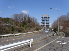 　食事を終え、笠岡駅から福山を通り、尾道大橋を渡って向島へ(約38km:70分)。笠岡に行かなければ因島や大三島も行けたのですが、しまなみ街道は1度通ったことがあり、また来る機会がありそうなので一応納得(満足)でした。