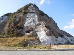 降りると早速白い。入口に道の駅があります。