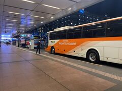 コロナ禍で便数が減っている空港バス。
無事２１：45発の便に乗れた